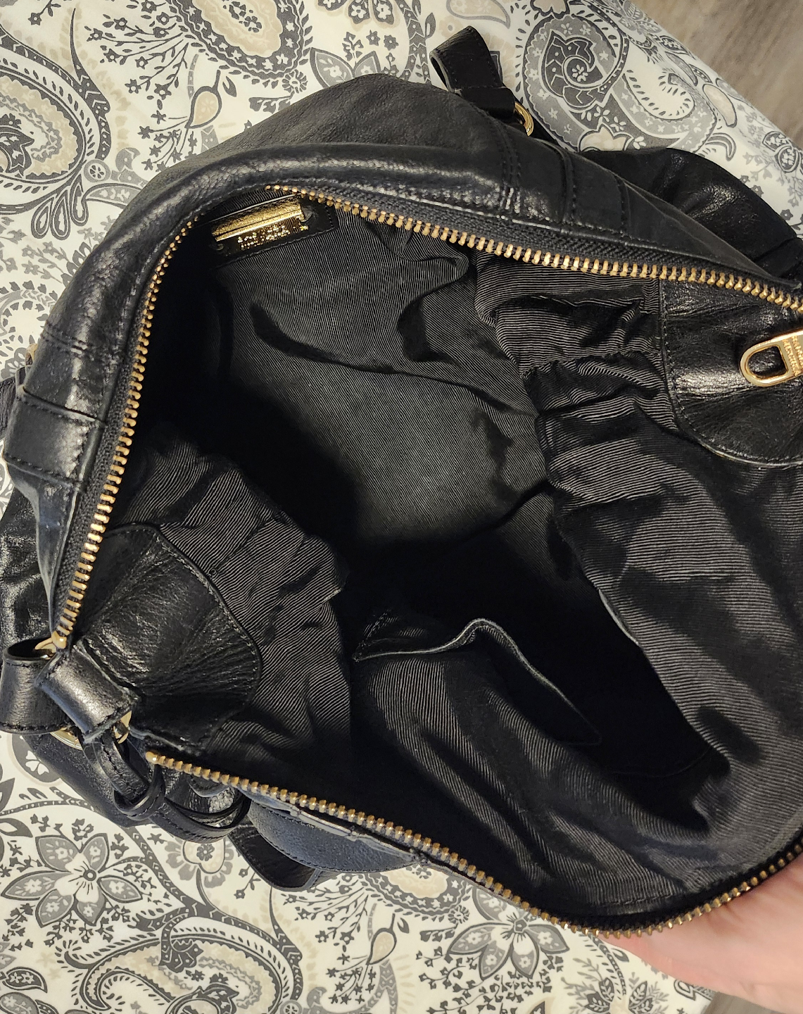 Badgley Mischka Black Leather Shoulder Bag - photo 4