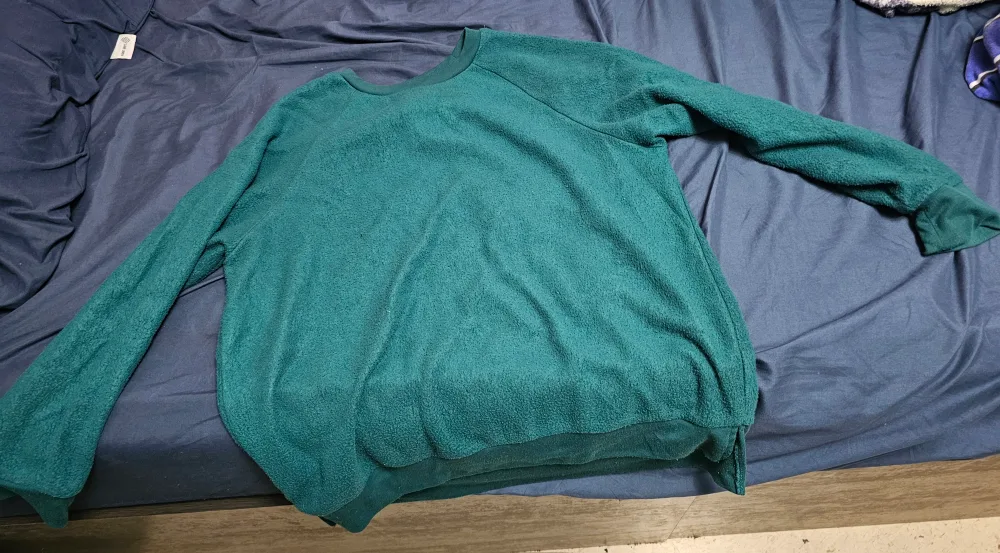 🥕 Green Terry Cloth Crewneck Sweater thumbnail