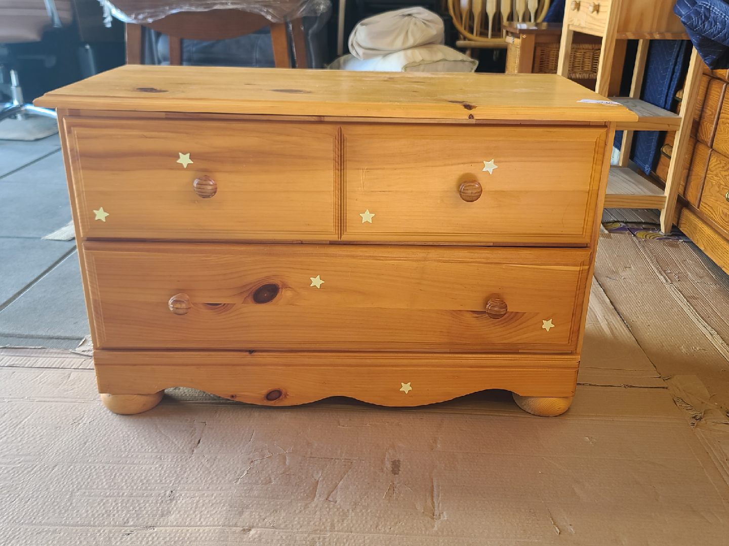 PINE STORAGE TRUNK WITH DRAWER
