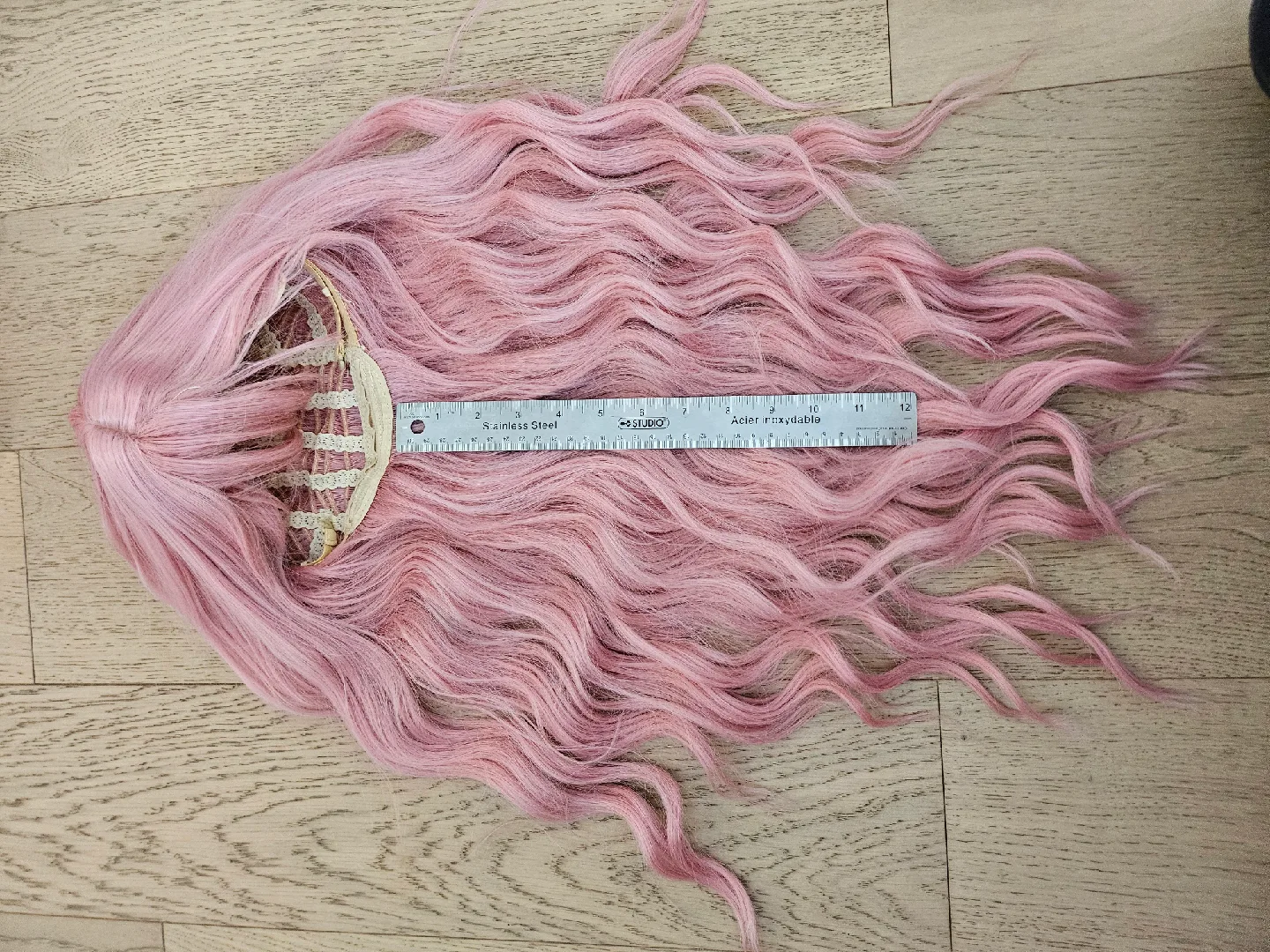 Pink Wavy Wig image indicator(2)
