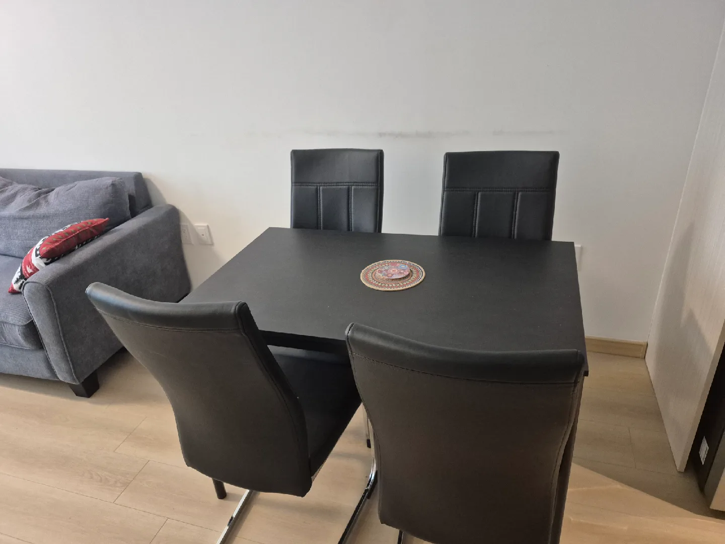 Living Room Set: Sofas, Table, TV Stand image indicator(7)