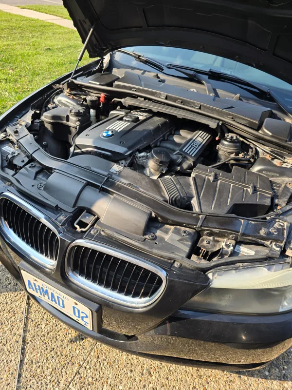 BMW 328i - Black Sedan image indicator(9)