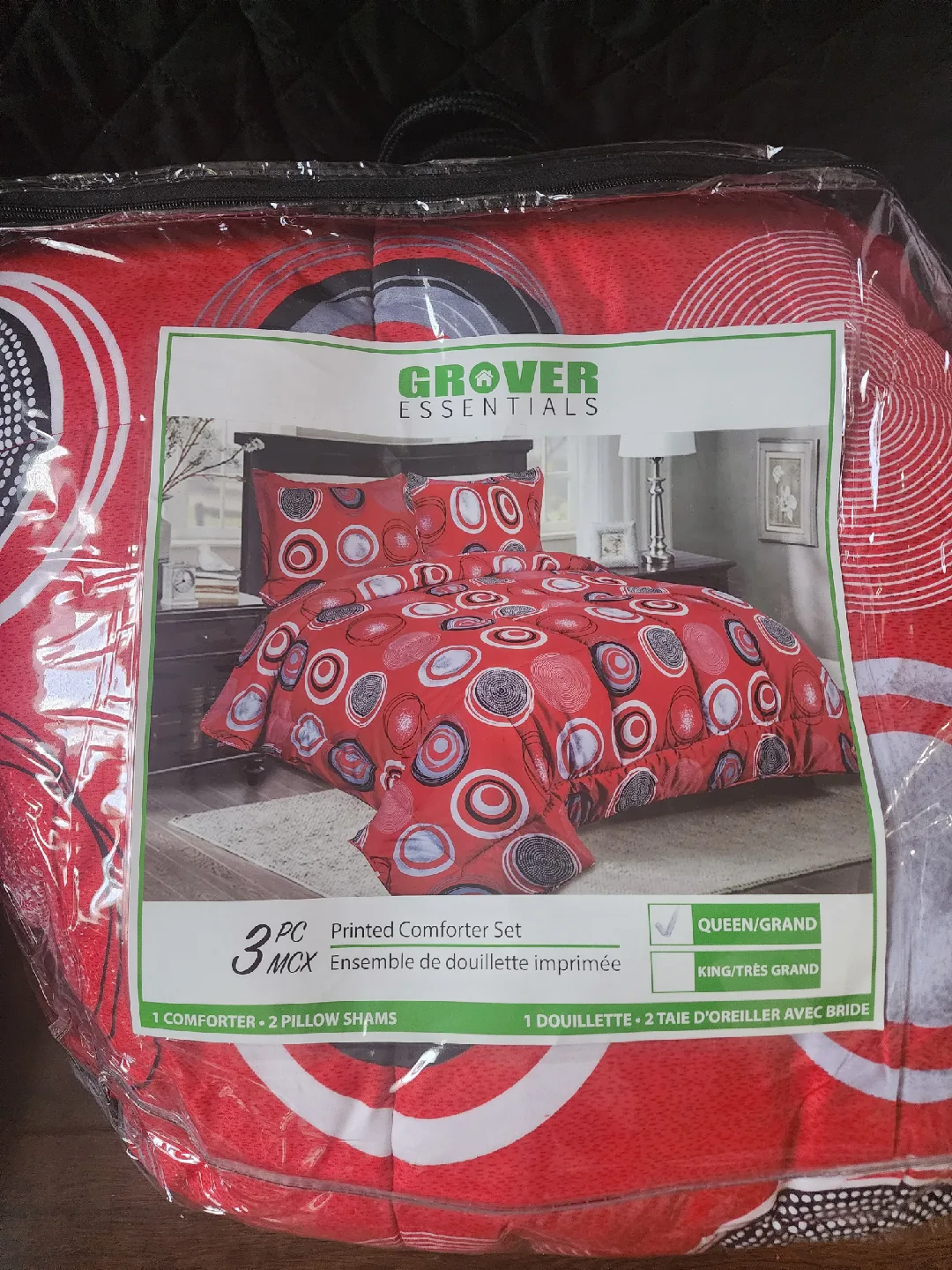 Grover Essentials Queen / king Comforter Set