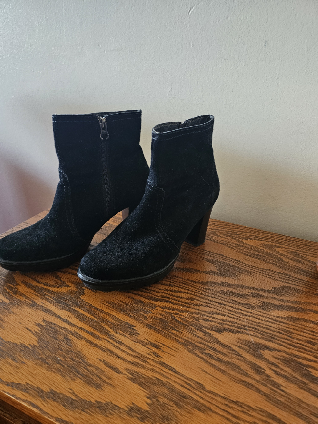 Blondo Black Suede Ankle Boots - Size 7 - photo 2