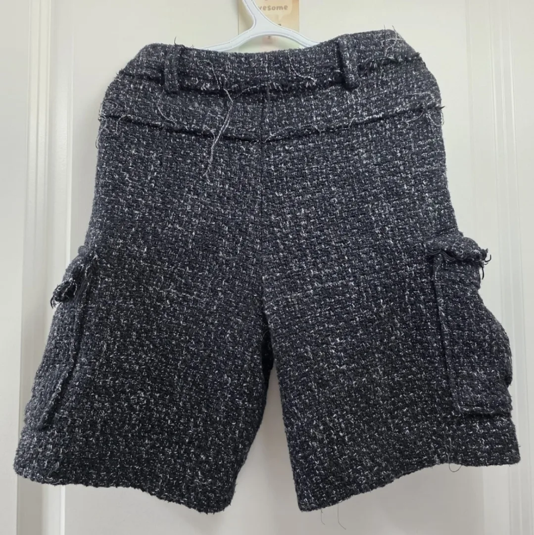 Gap Shorts - set of 4 - for ages 10 to 12 image indicator(8)