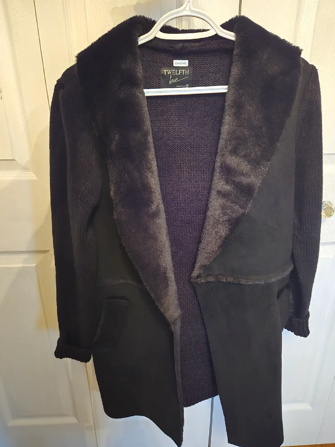 �🥕Twelfth Love Black Cardigan - Size S image indicator(3)