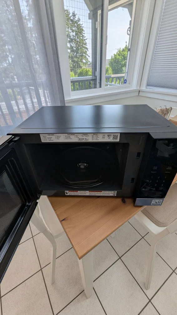 LG NeoChef Microwave - Great Condition! image indicator(2)