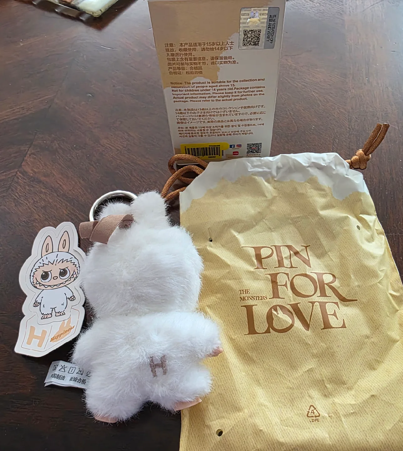 POP MART The Monsters Pin For Love Series image indicator(2)