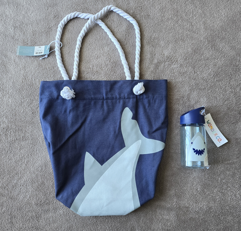 Wonder Co. Shark Tote Bag & Water Bottle Set - photo 2