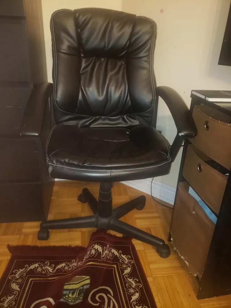 Leather  office chair image indicator(2)