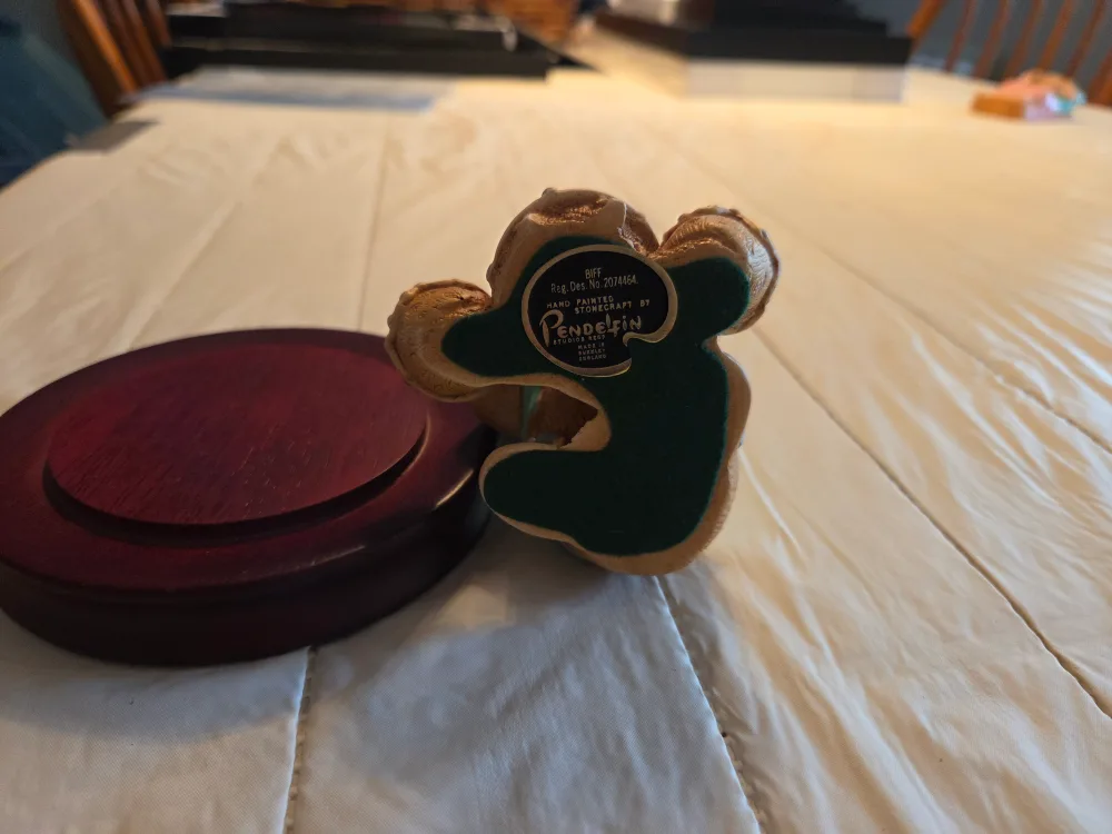 Pendelfin Rabbit Figurine - Hand Painted Drummer Biff image indicator(2)