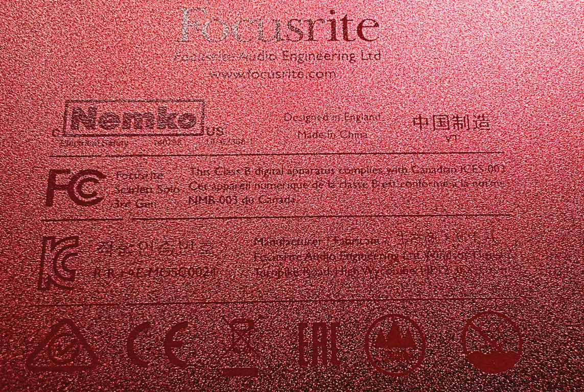 Focusrite Scarlett Solo Audio Interface & Microphone Bundle - photo 2