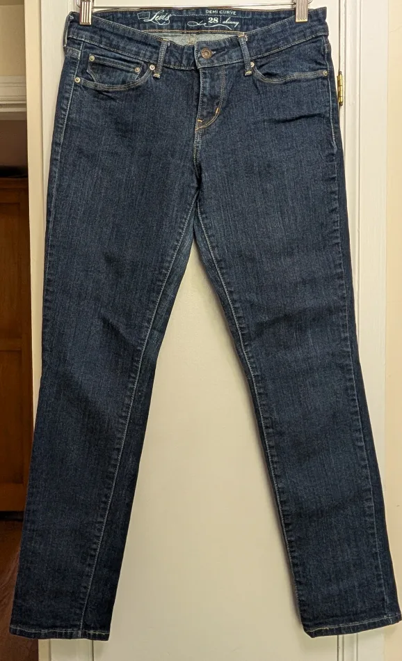 Levi's Demi Curve Skinny Jeans - Size 28 image indicator(2)