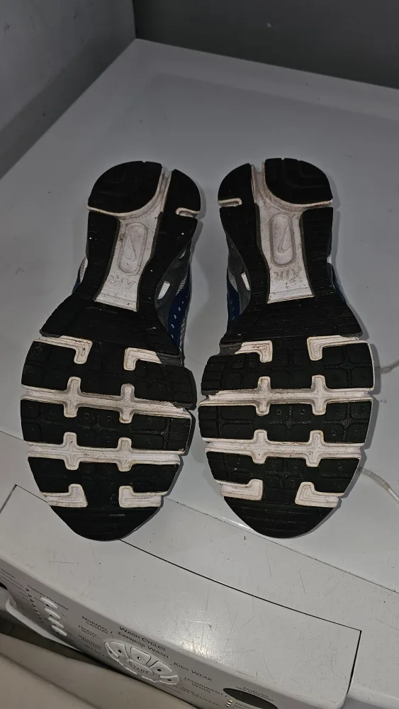 Nike Running Shoes image indicator(2)