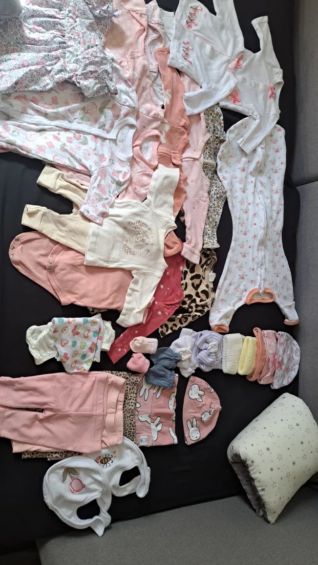 Baby Girl Clothes Bundle -0 to 3months thumbnail
