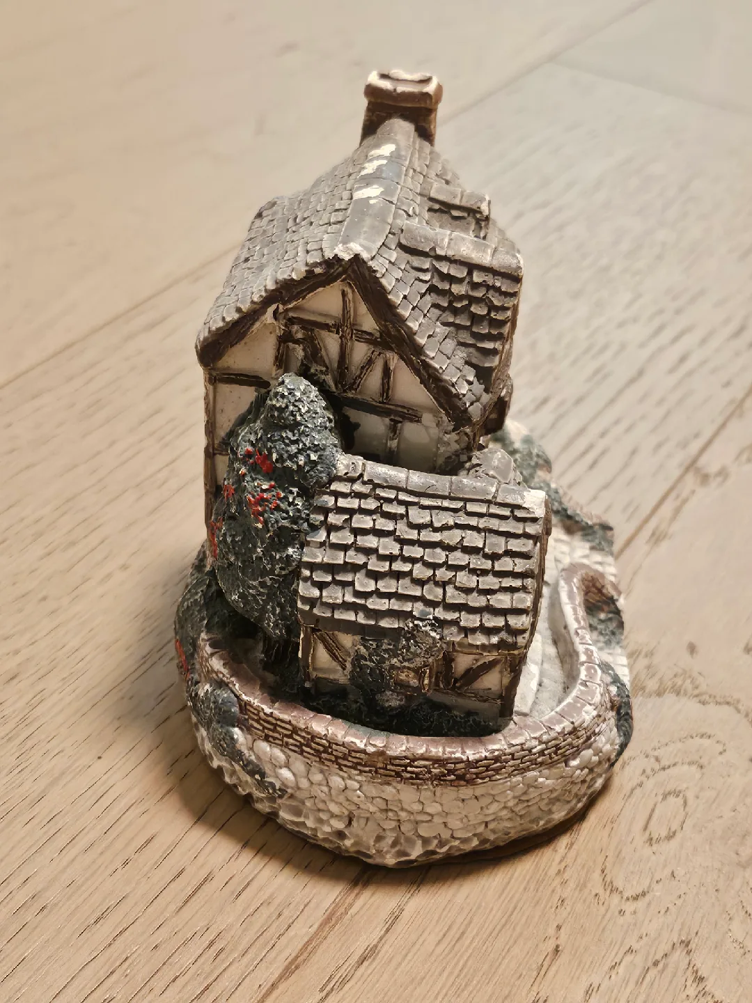 Home Interiors Miniature Tudor Cottage image indicator(4)
