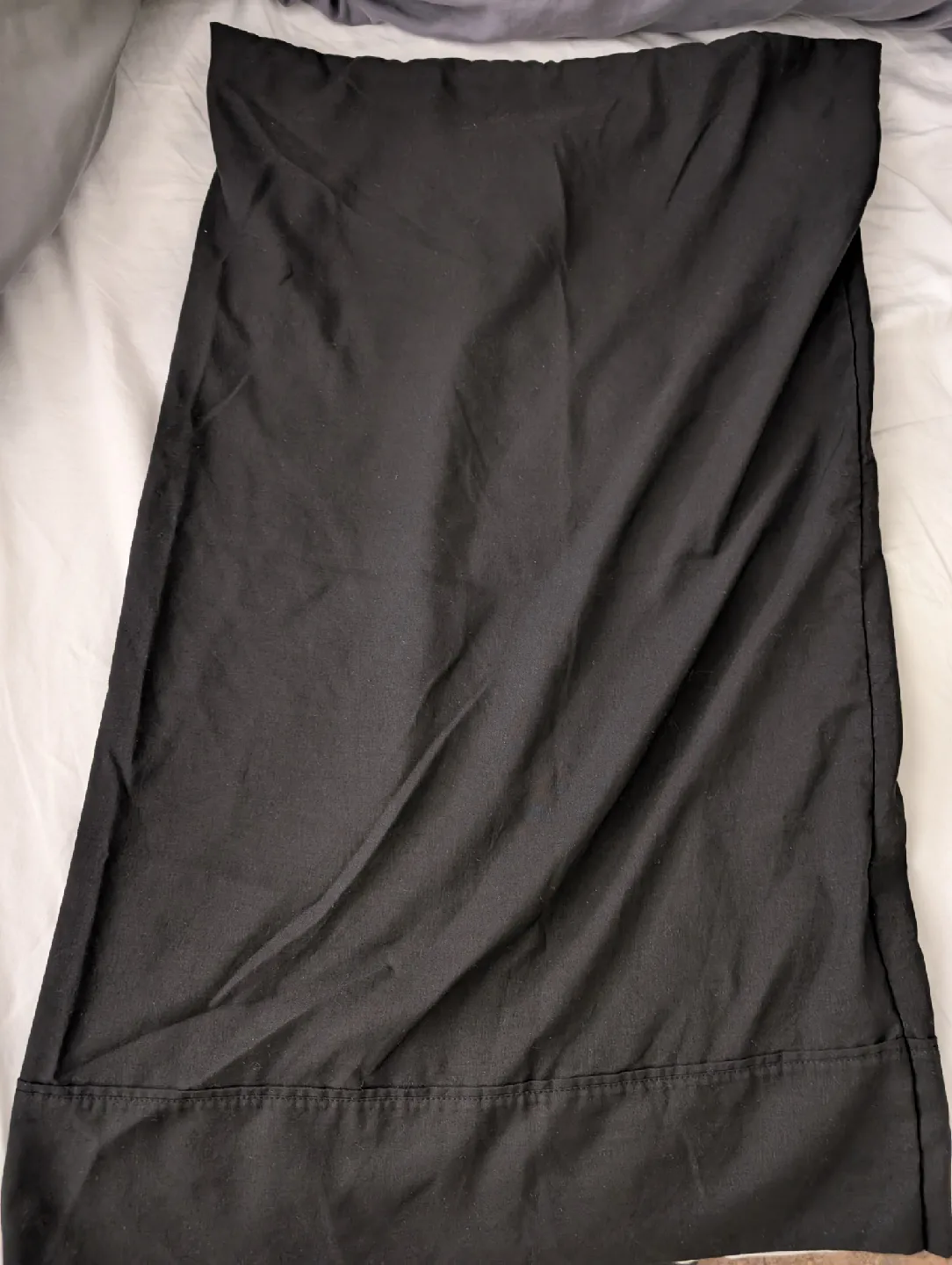 Amazon Basics Black Pillowcase thumbnail