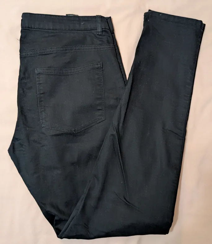 H&M Black Jeans - Size 12 image indicator(3)