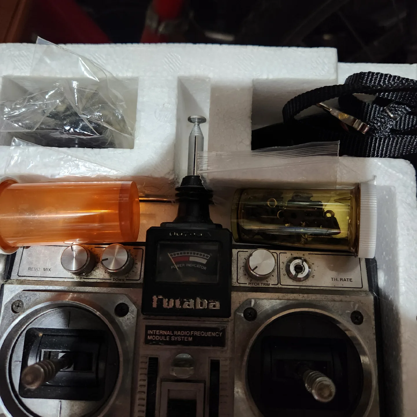 Futaba Digital Proportional Radio Control System image indicator(7)