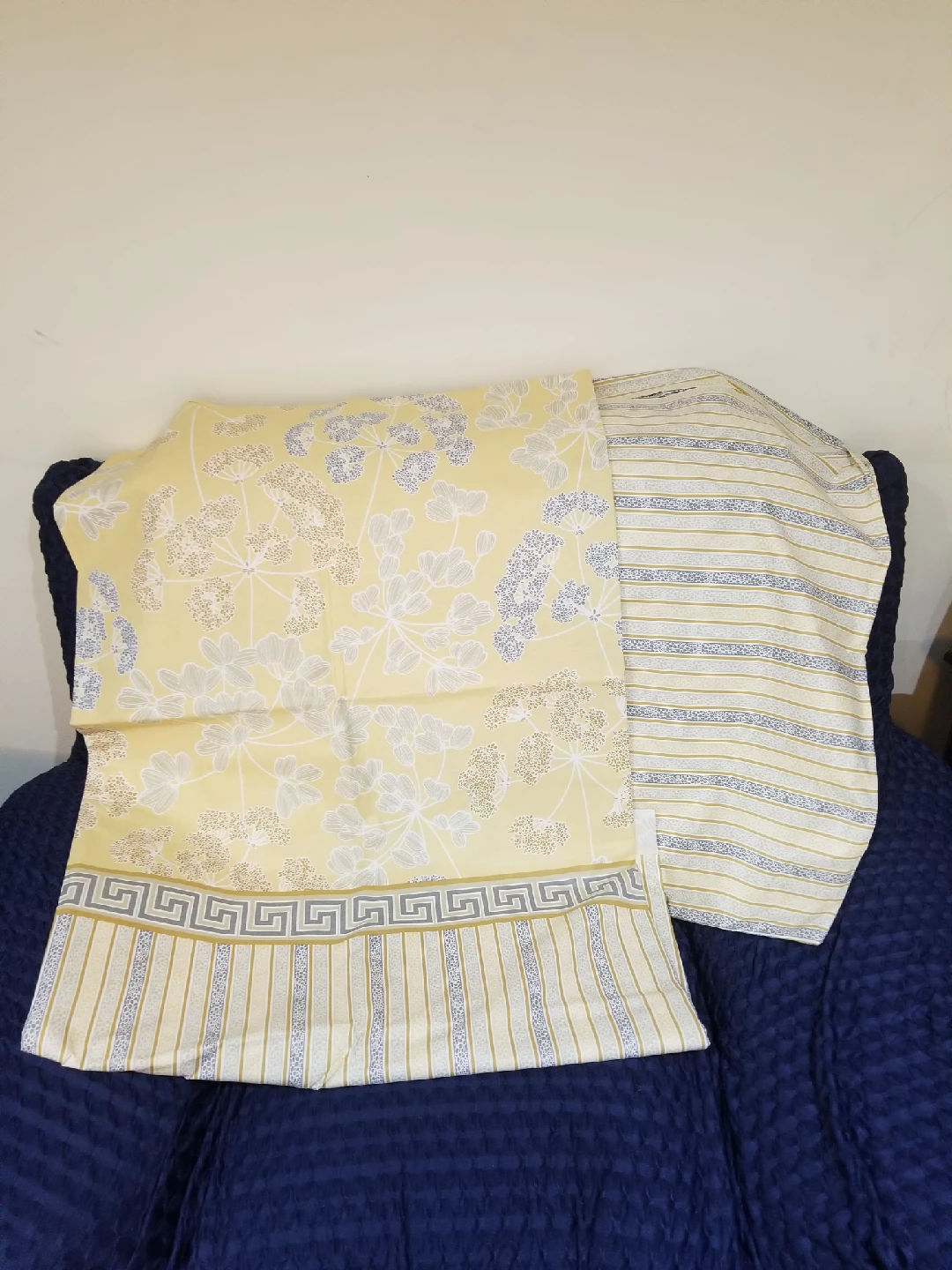 Floral & Striped Yellow bad sheet 3 piece