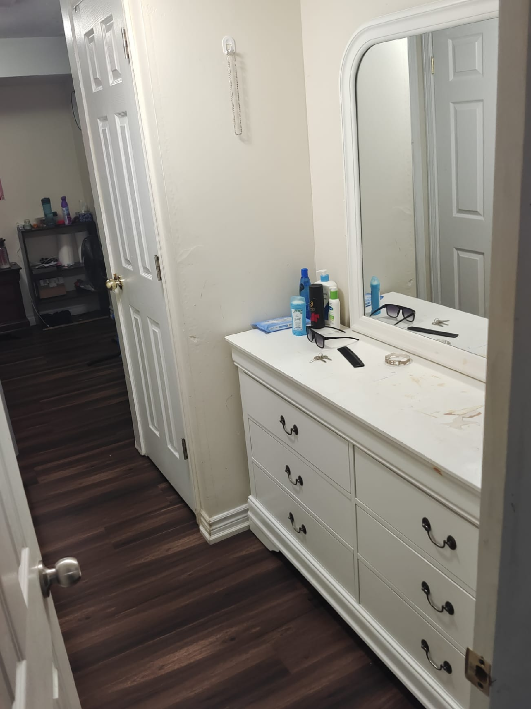 2 door basment for rent - photo 3