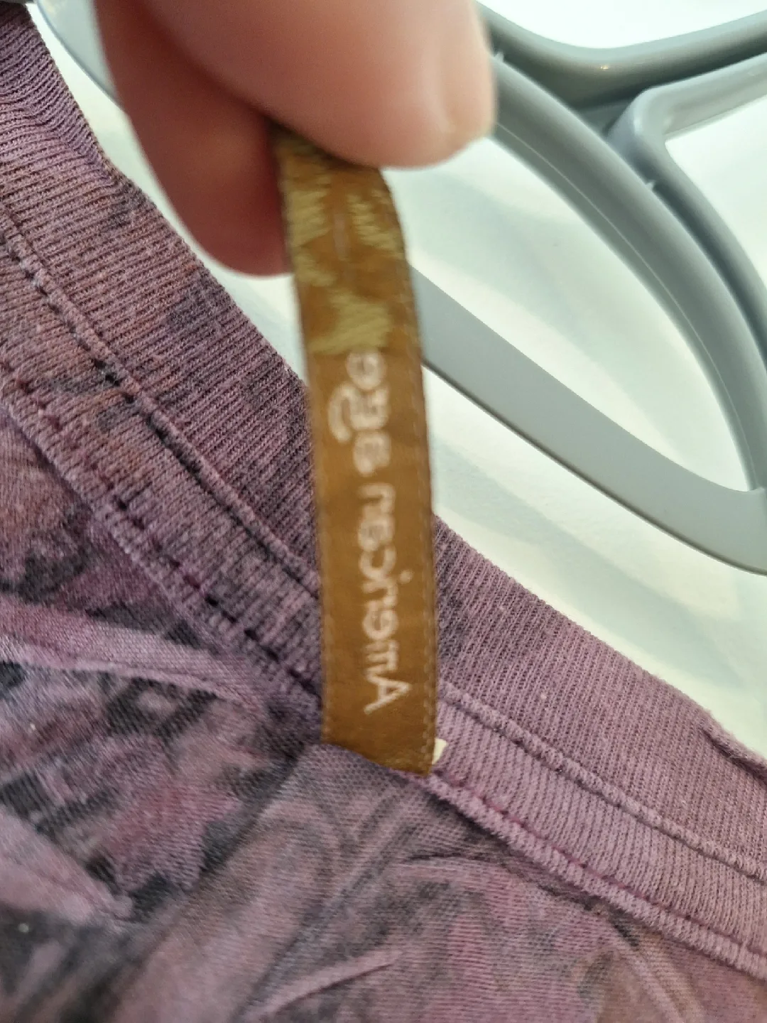 American Age Brand T-shirt - Sz Medium image indicator(3)