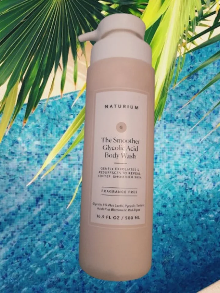 Naturium The Smoother Glycolic Acid Body Wash thumbnail
