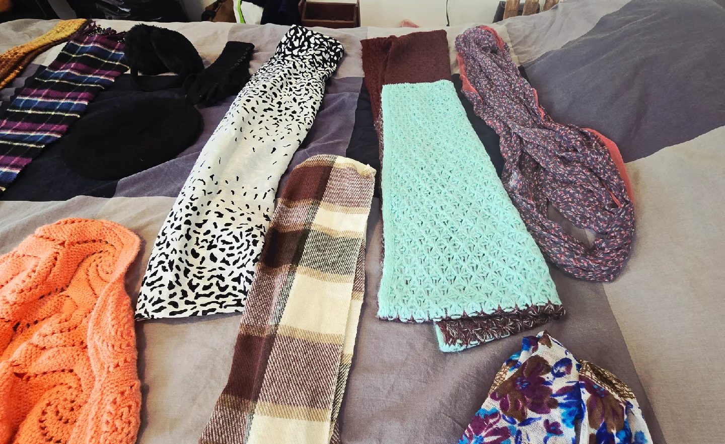Assorted Scarves and Accessories image indicator(4)