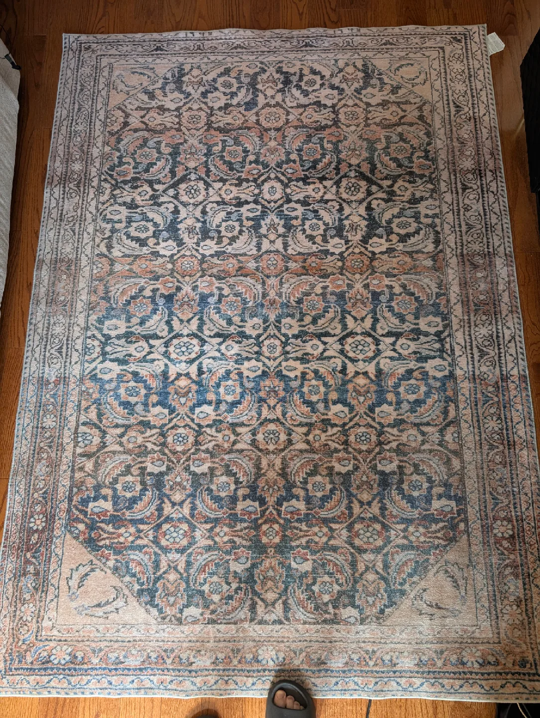area rug 5ft x 7ft (1.52m x 2.13m) image indicator(2)