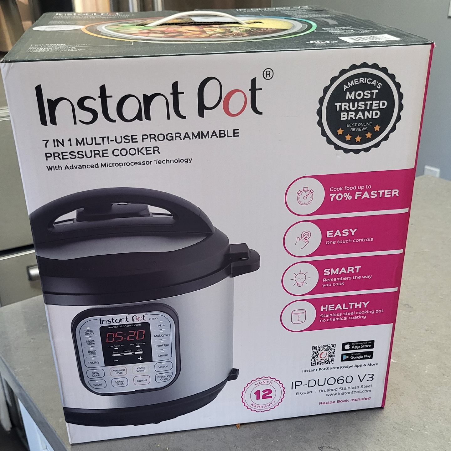 Instant Pot 7-in-1 Multi-Use Programmable Pressure Cooker