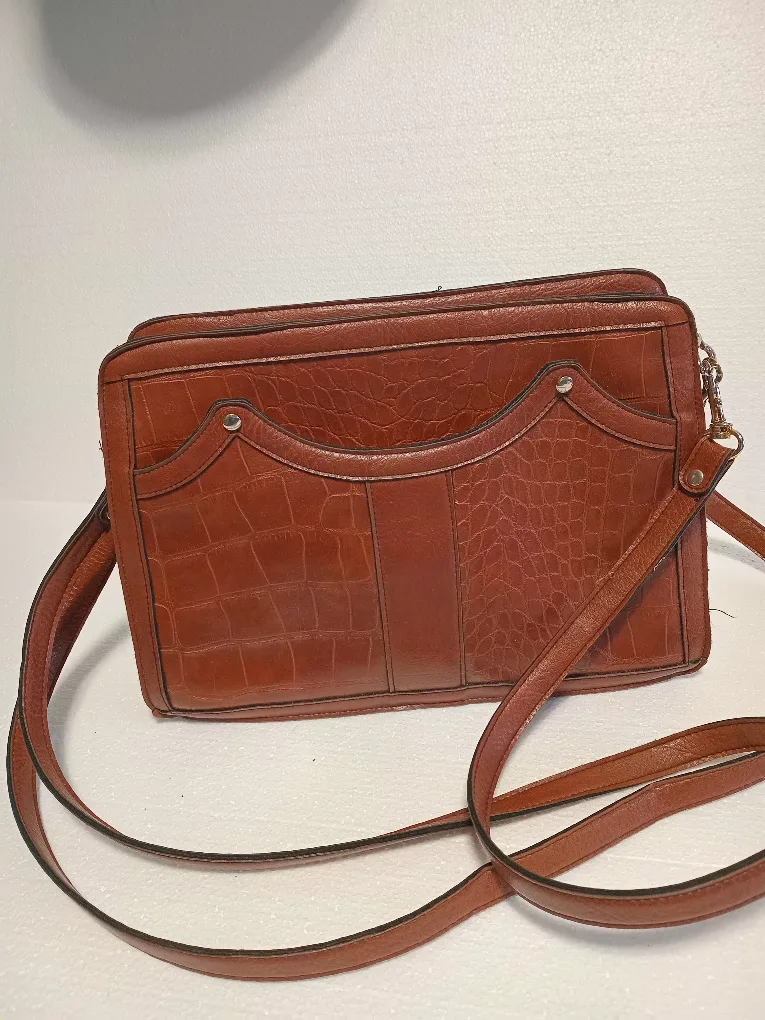Brown Leather Crossbody Bag🥕 thumbnail