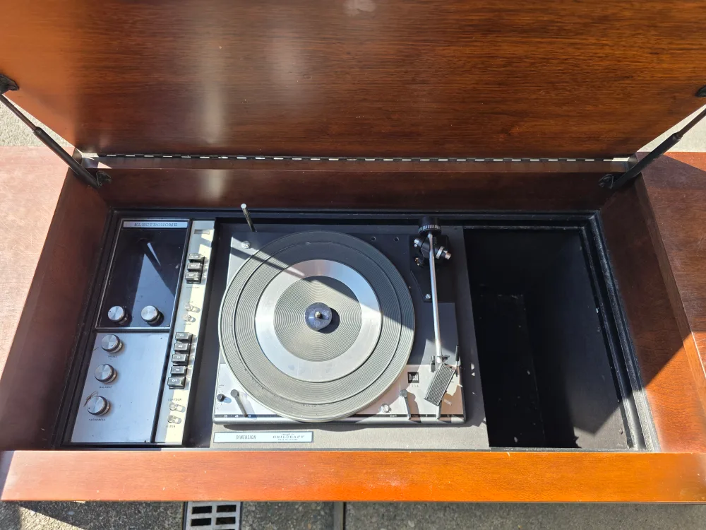 Electrohome Stereo Cabinet with Record Player image indicator(3)