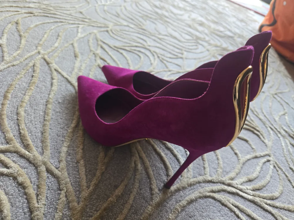 Sergio Rossi Suede Heels - Size 40.5 image indicator(2)