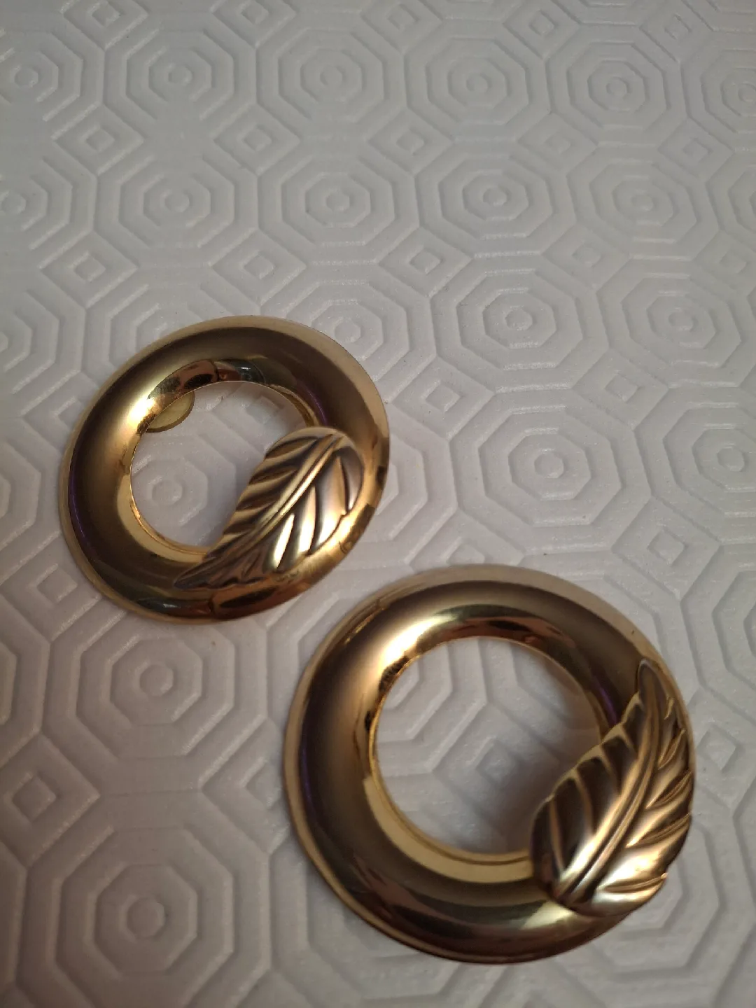 Vintage Gold Tone Large Earrings thumbnail
