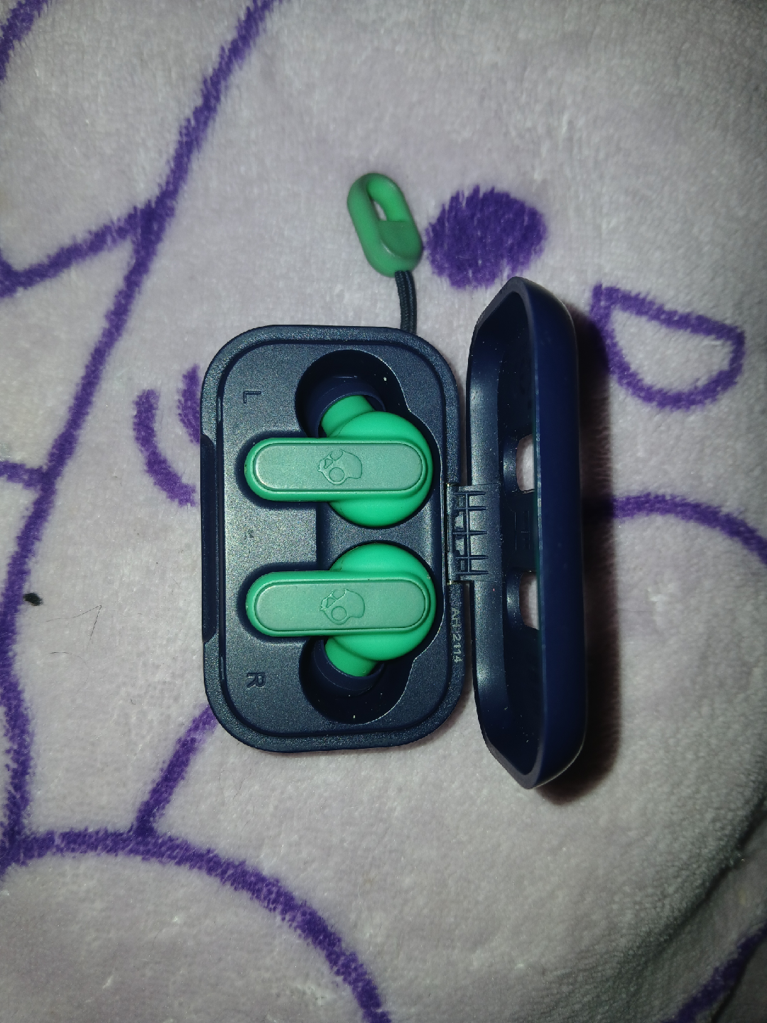 Skull Candy earbuds