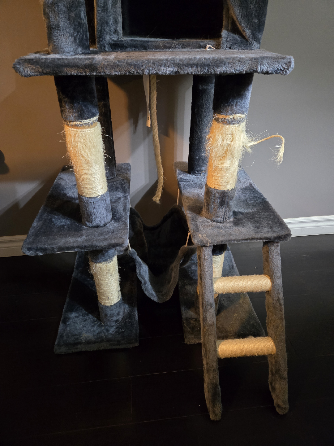 Large Grey Cat Tree w/Scratching Post - photo 5