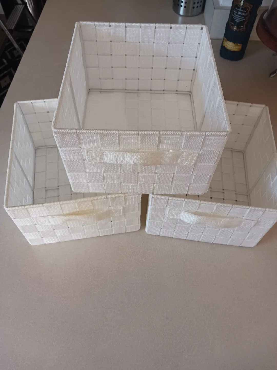 White Woven 3-Drawer Wood Storage Unit image indicator(4)