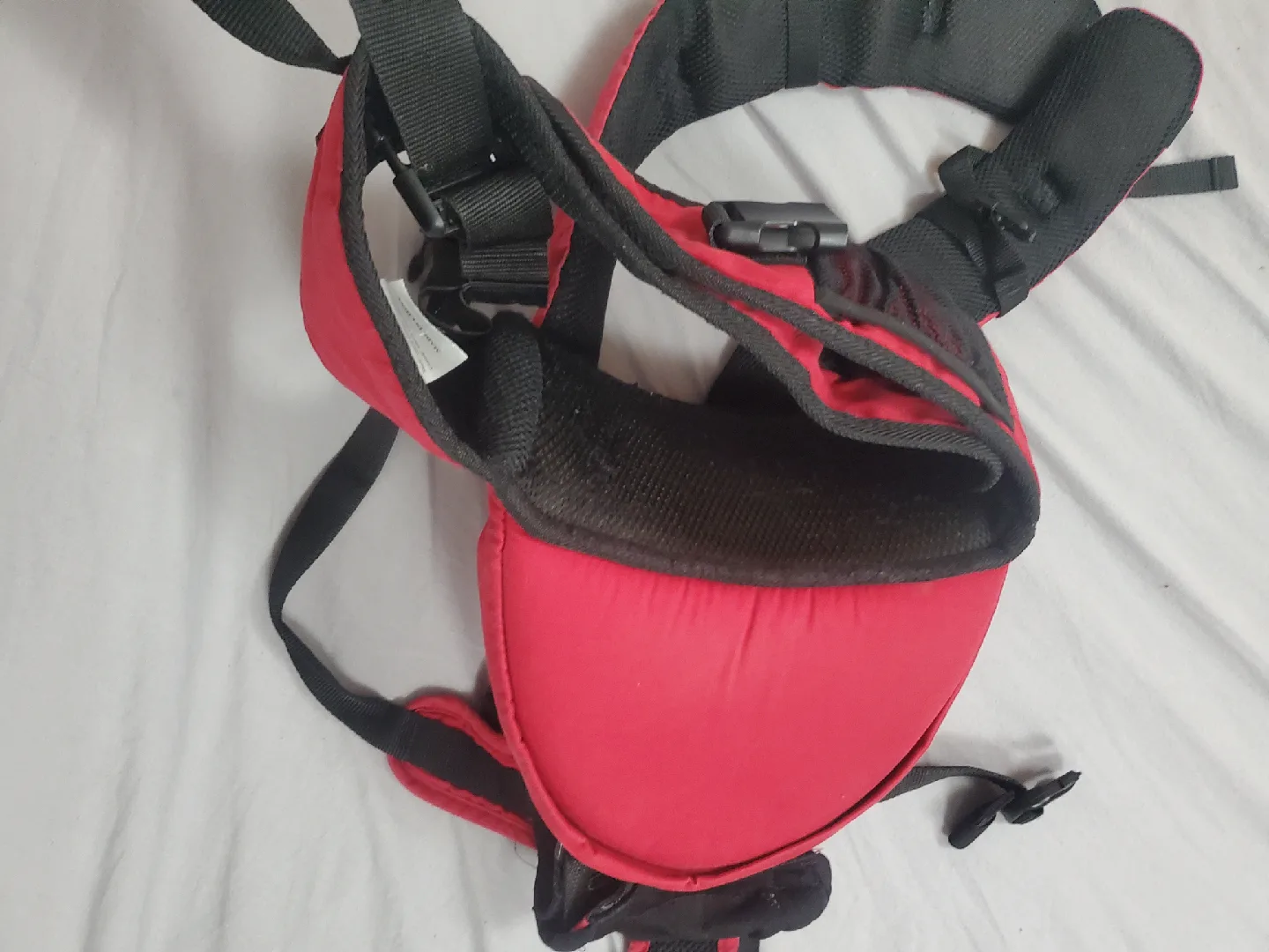 Ergobaby Baby Carrier - Red & Black image indicator(2)