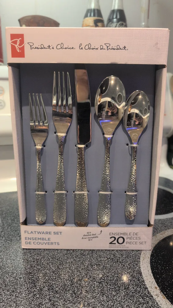 President's Choice 20-Piece Stainless Steel Flatware Set thumbnail