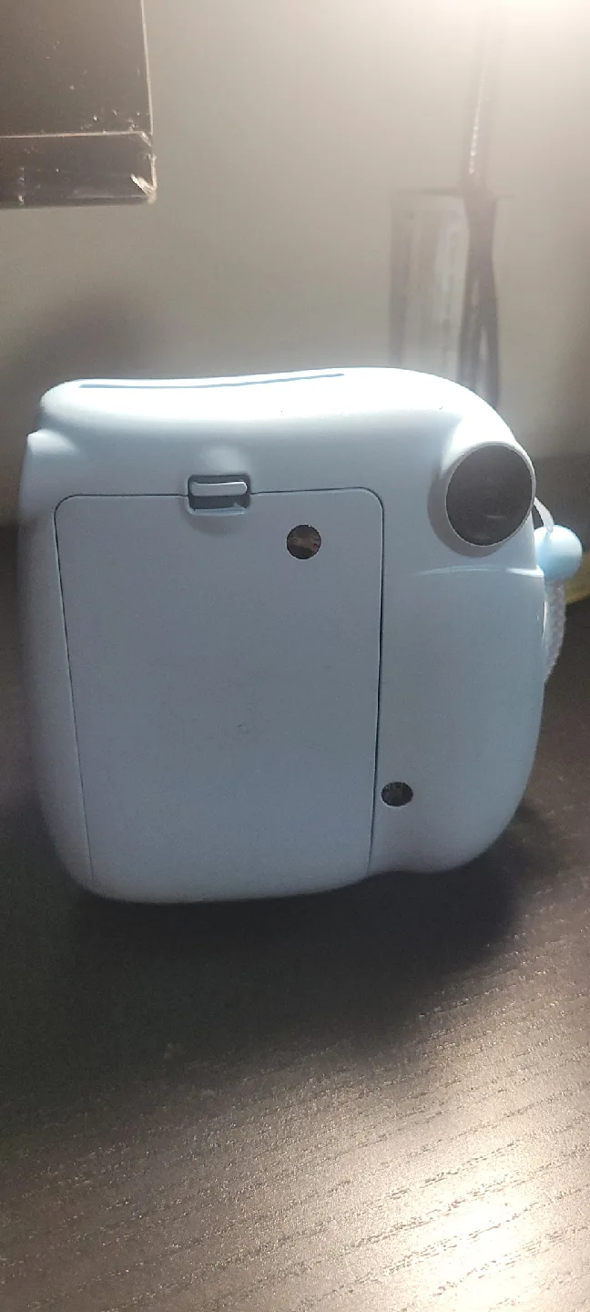 Fujifilm Instax Mini 7+ Instant Camera - Light Blue image indicator(3)