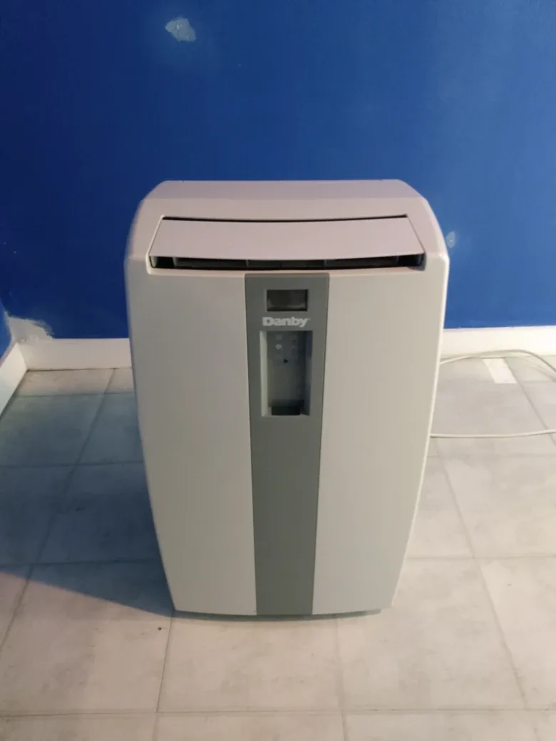 Danby 12,000 BTU Air Conditioner thumbnail
