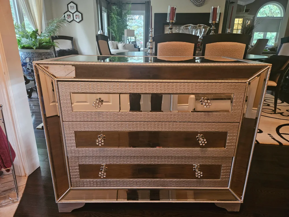 Mirrored Dressers image indicator(2)