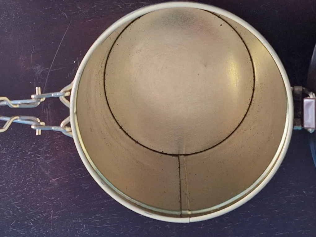 Tim Hortons Limited Edition Coffee Tin image indicator(6)