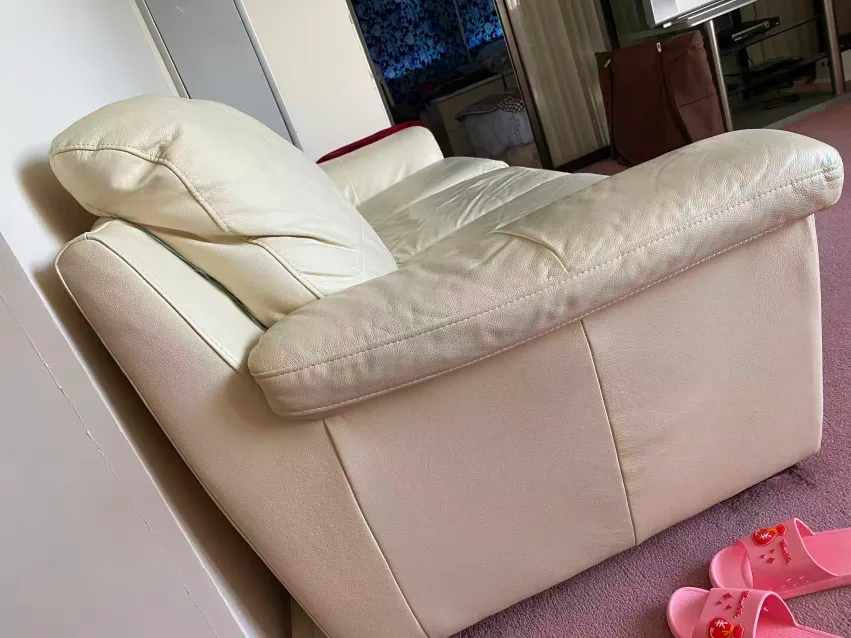 Cream Leather Three-Seat Sofa image indicator(2)