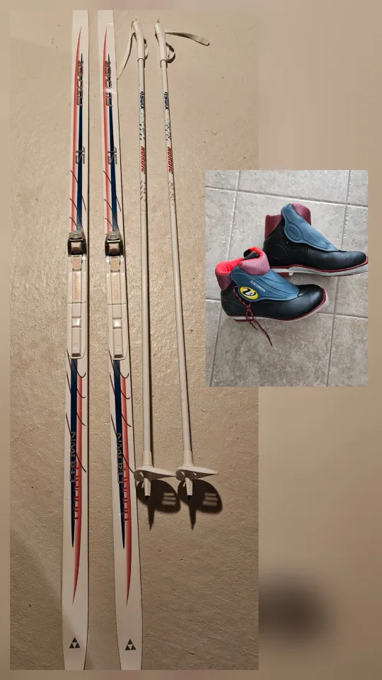 Waxless Fischer Cross Country Skis, Salomon Boots & Nordic Poles thumbnail