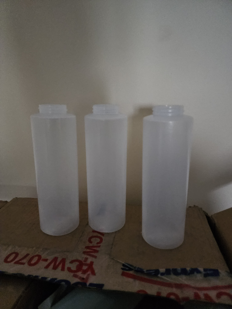 Cambro Translucent Squeeze Bottles - photo 3