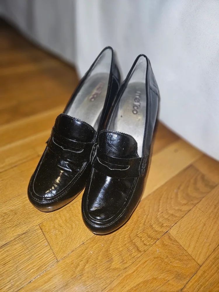 Me Too Black Patent Leather Heeled "Penny Loafers"