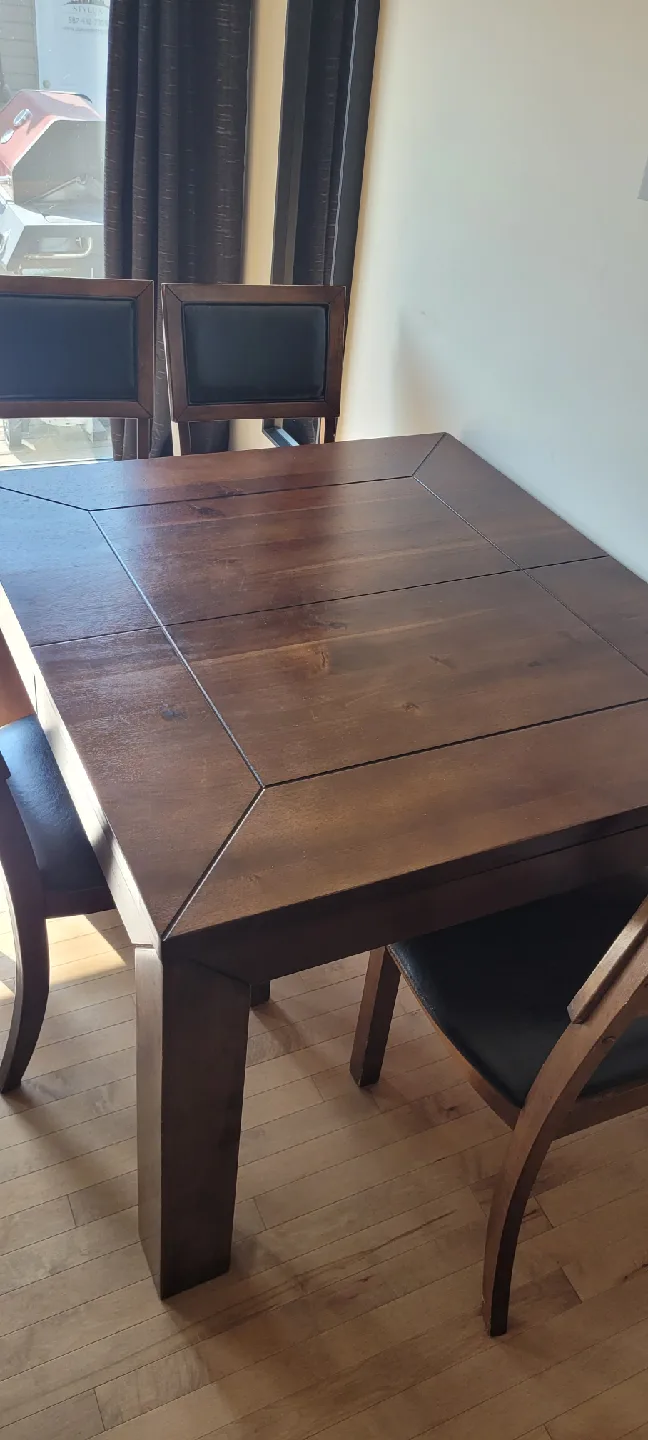 Extendable Solid Wood Dining Table with 4 Chairs image indicator(10)