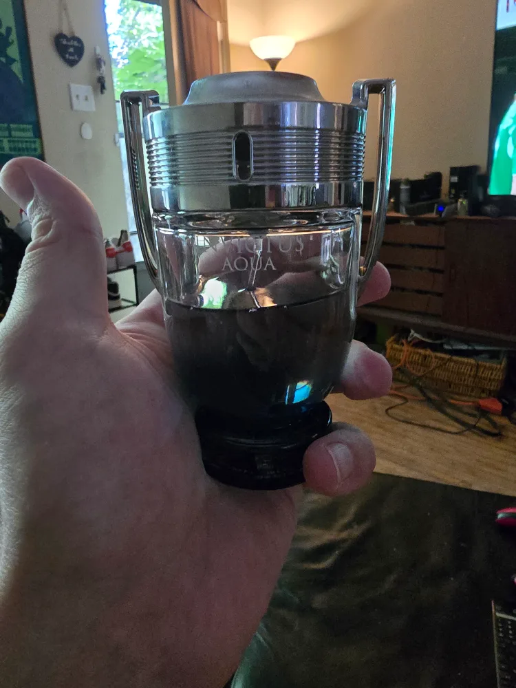 Paco Rabanne Invictus Aqua Cologne thumbnail