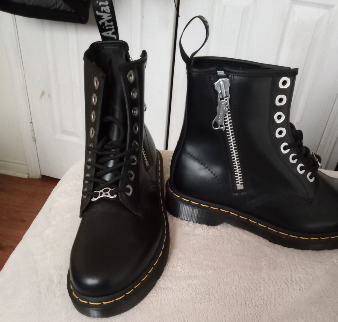 Dr. Martens Jadon Zip Boots - Black